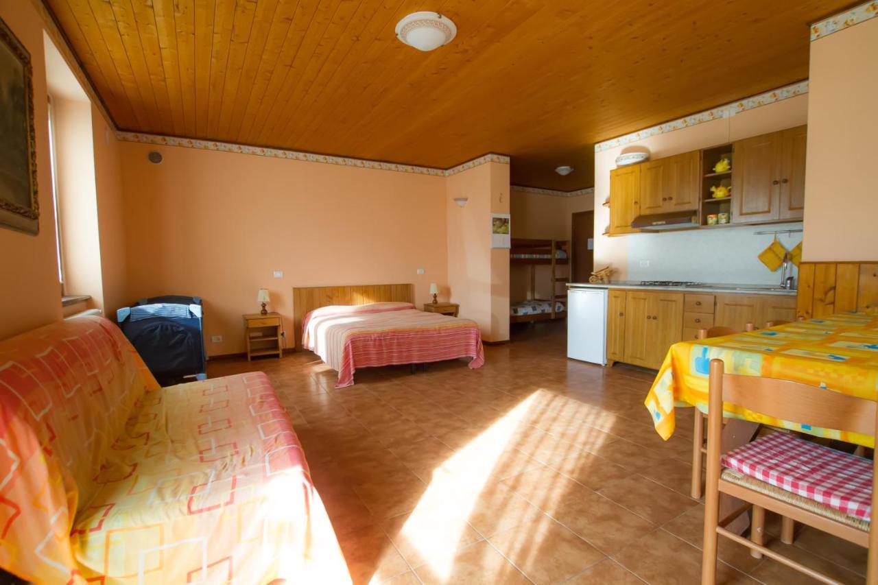 Guest House Il Nido Dello Svasso -Foresteria Lombarda- Sorico Bagian luar foto